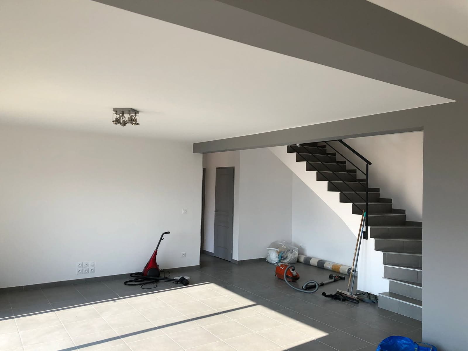 Maison Contemporaine - Peinture Complète
